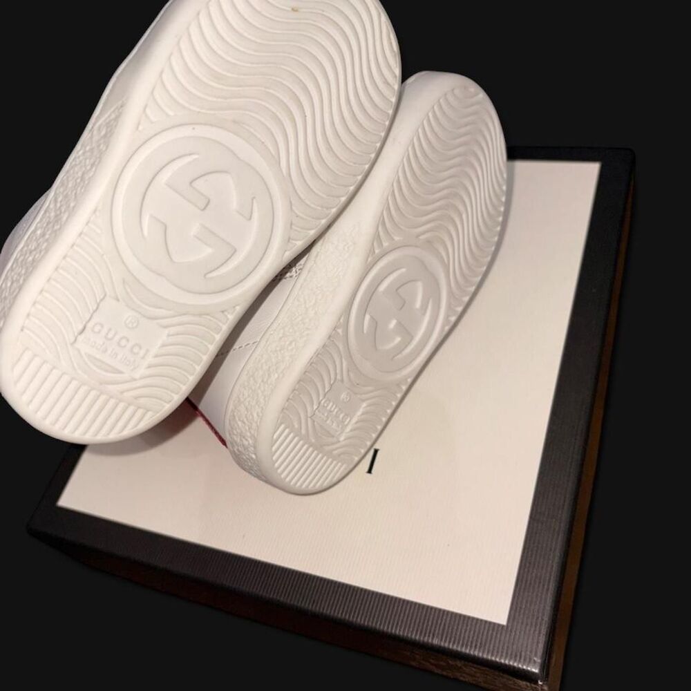 Gucci White First-shoes-baby-shoes / Size 4.5-5 - Picture 3 of 7